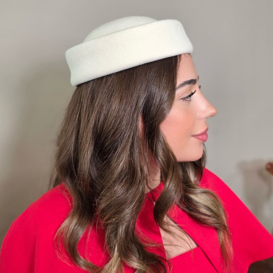 Diana Krem Renk Vualet Şapka