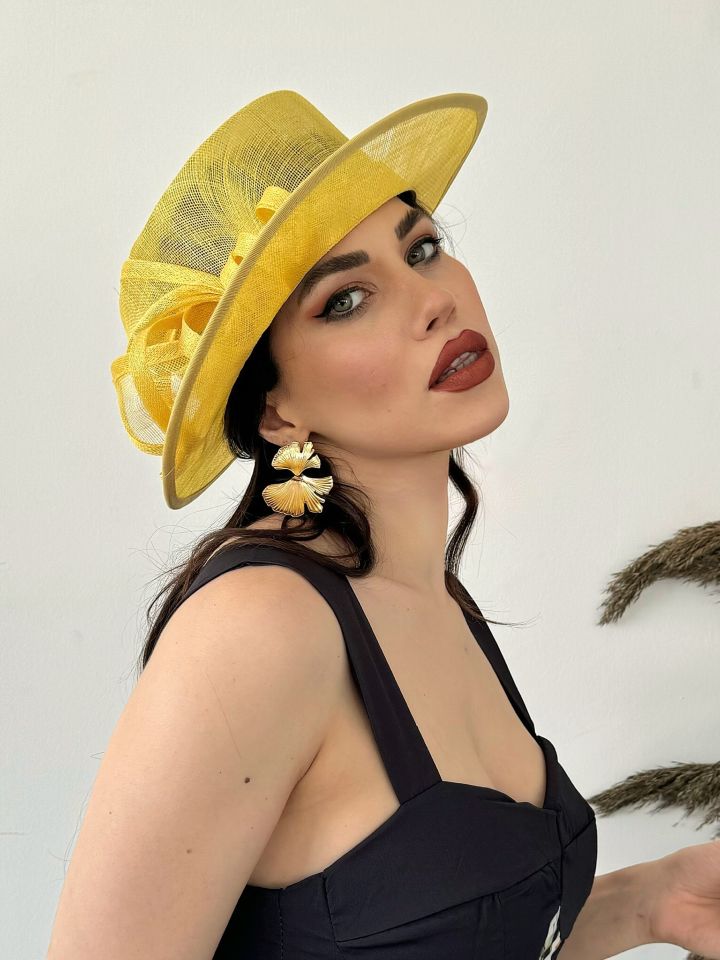 Mais Sarı Renk  Elegan Şapka 33  cm  - Özel Kutulu