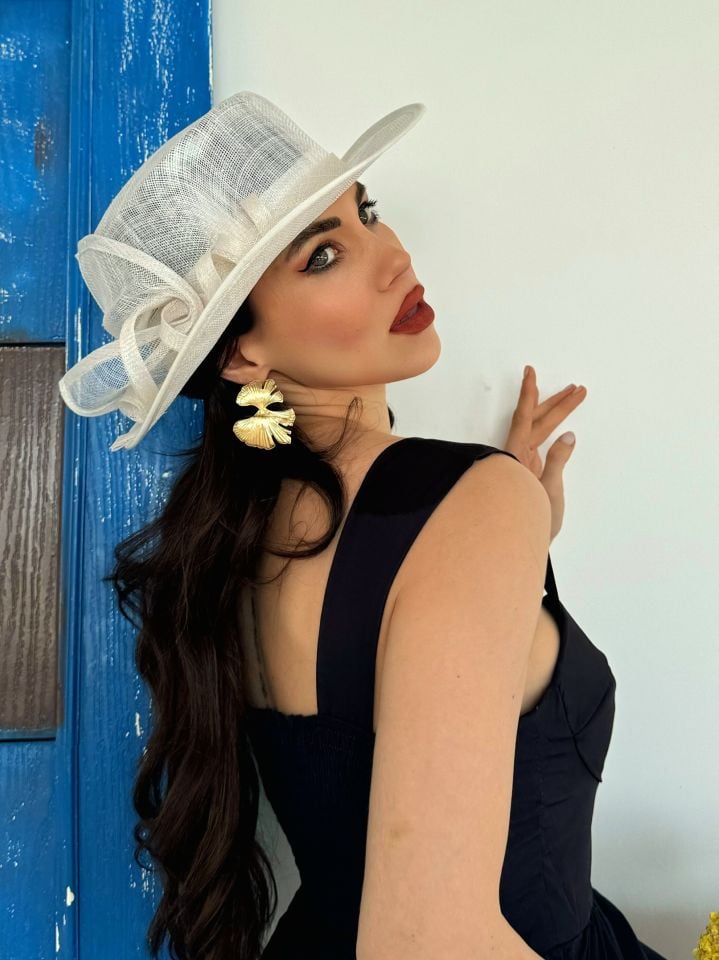 Mais Ekru Renk  Elegan Şapka 33 cm - Özel Kutulu