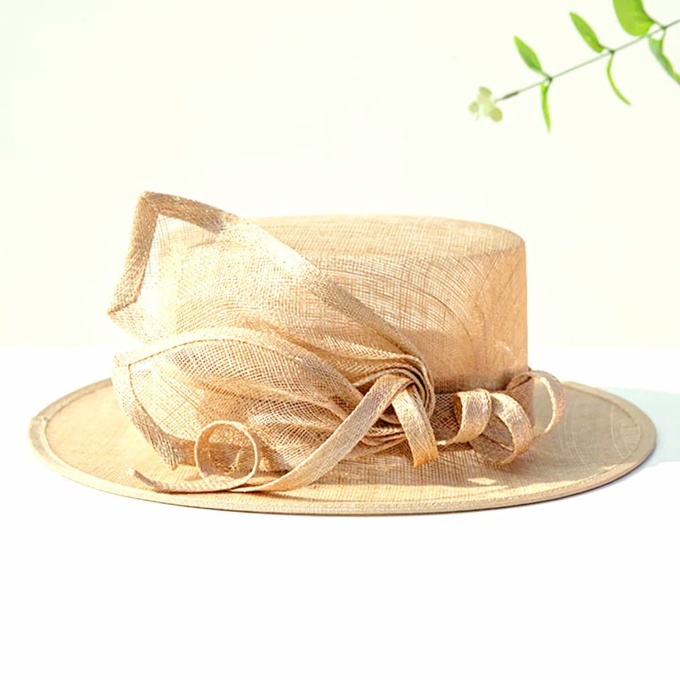 Mais Bej Renk Elegan  Şapka 33 cm - Özel Kutulu