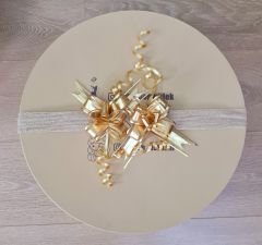 Mais Bej Renk Elegan Şapka 33 cm Özel Şapka Kutulu