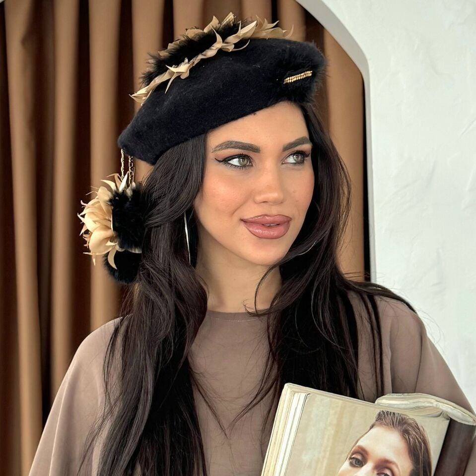 Amata Siyah Renk Ressam Bere Yetişkin Boy L Beden