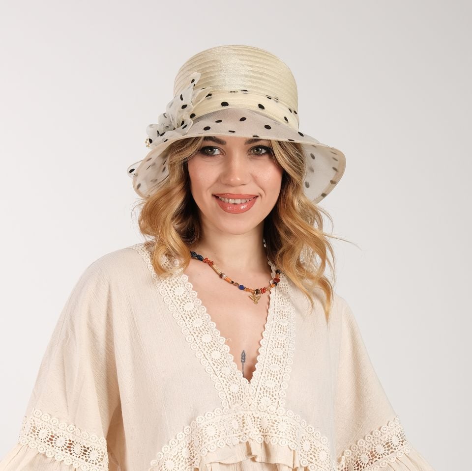 Louise Krem Renk Puantiyeli Şapka 32 cm
