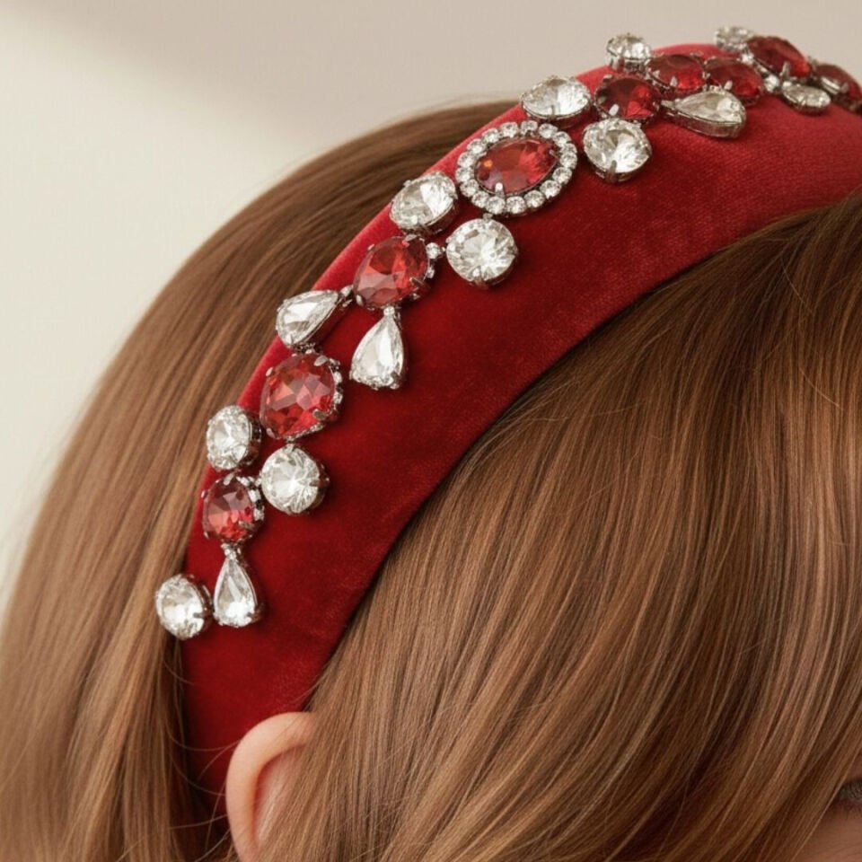 Mila Kırmızı Renk Taç