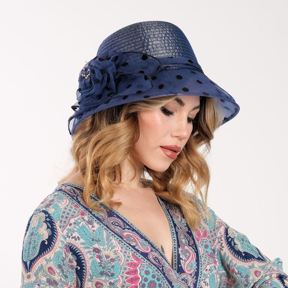 Louise Lacivert Renk Puantiyeli Şapka 32 cm