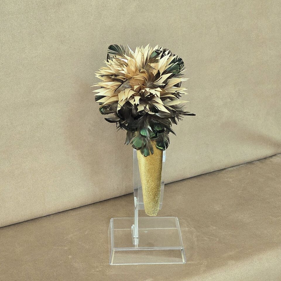 Amanda Yeşil tasarım taç