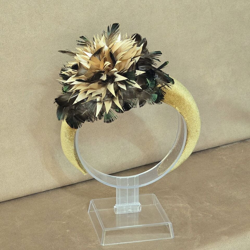 Amanda Yeşil tasarım taç