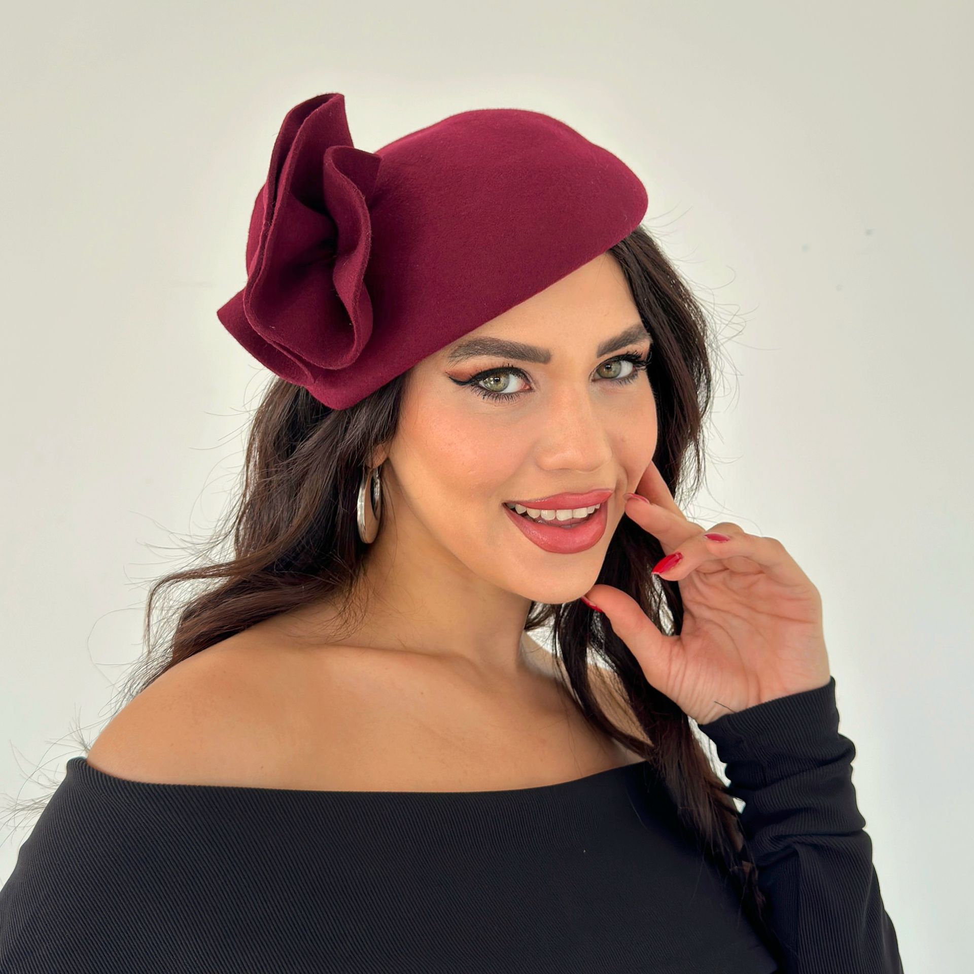 Laney Bordo Renk Volanlı Vualet Şapka