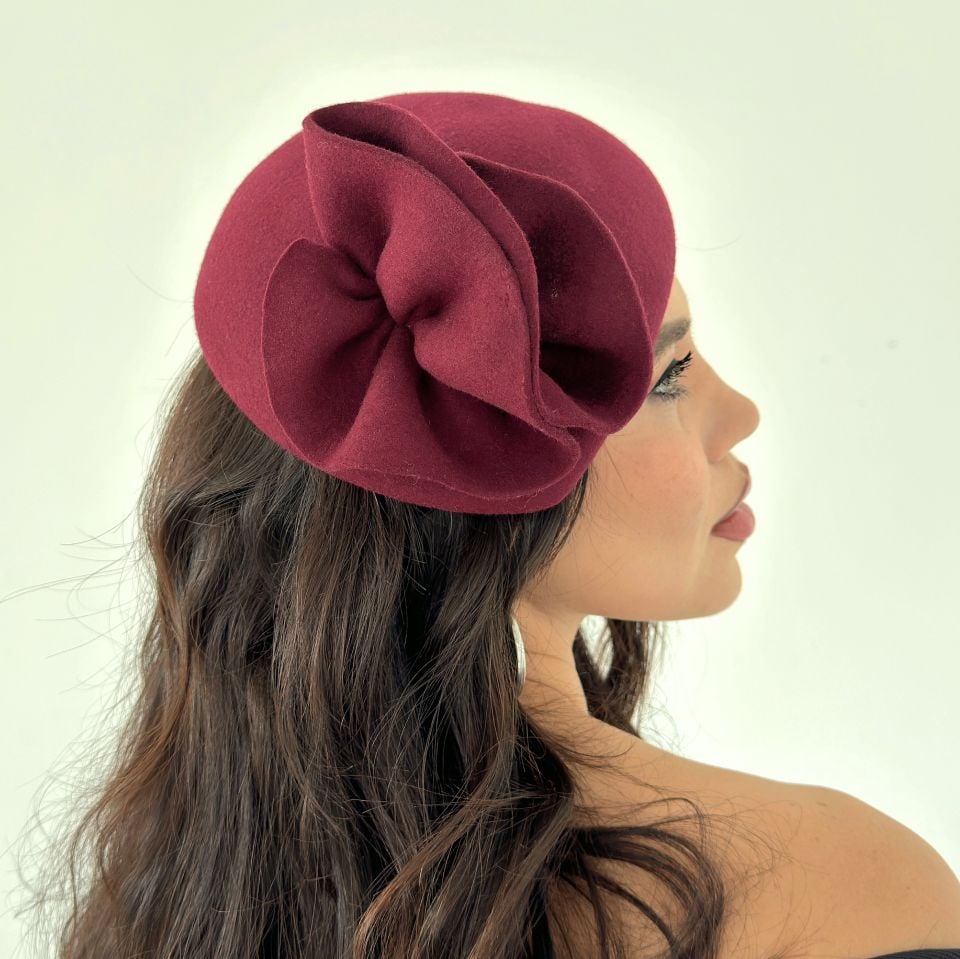 Laney Bordo Renk Volanlı Vualet Şapka