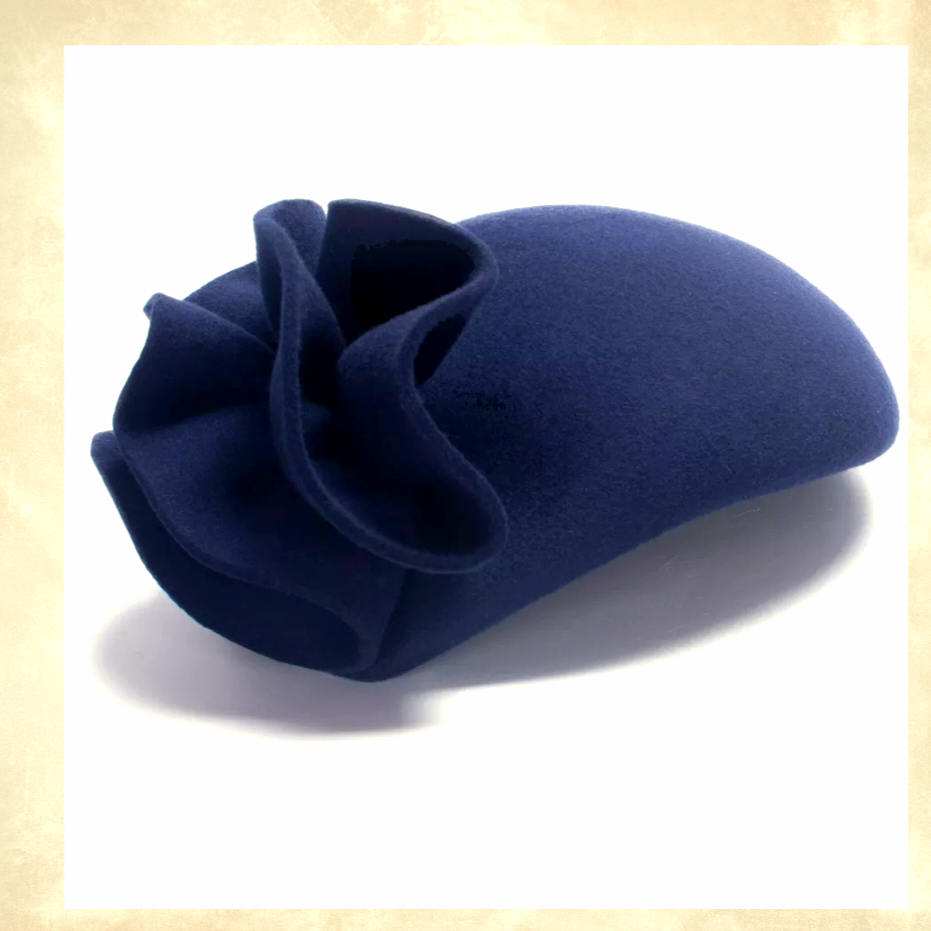 Laney Lacivert Renk Volanlı Vualet Şapka