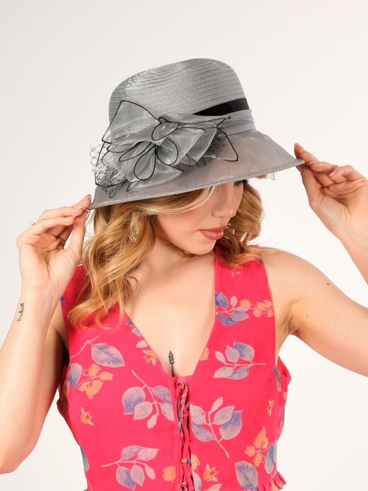 Louise Gri Renk Biyeli Şapka 32 cm