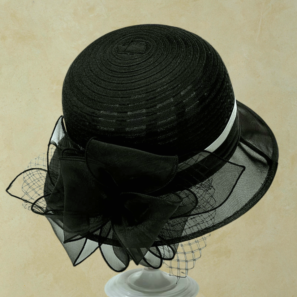 Louise Siyah Renk Biyeli Şapka 32 cm