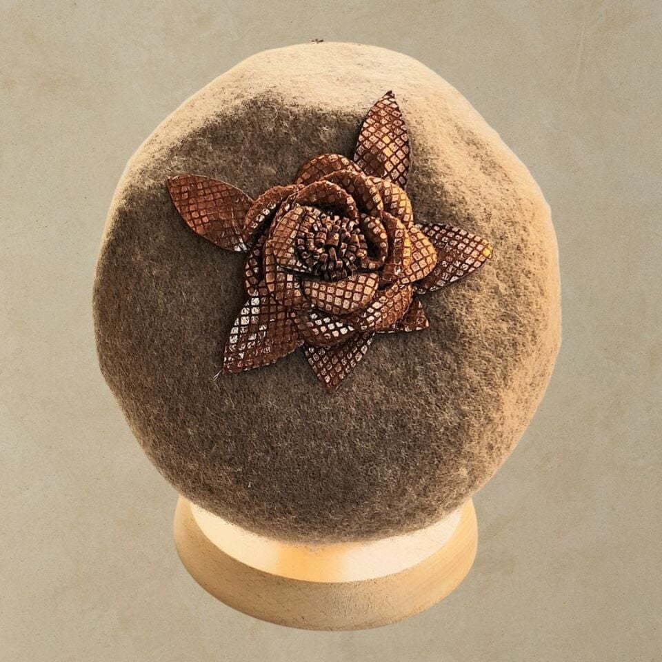 Amata Toprak Renk Ressam Bere Yetişkin Boy S Beden