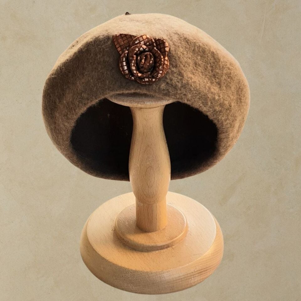 Amata Toprak Renk Ressam Bere Yetişkin Boy S Beden