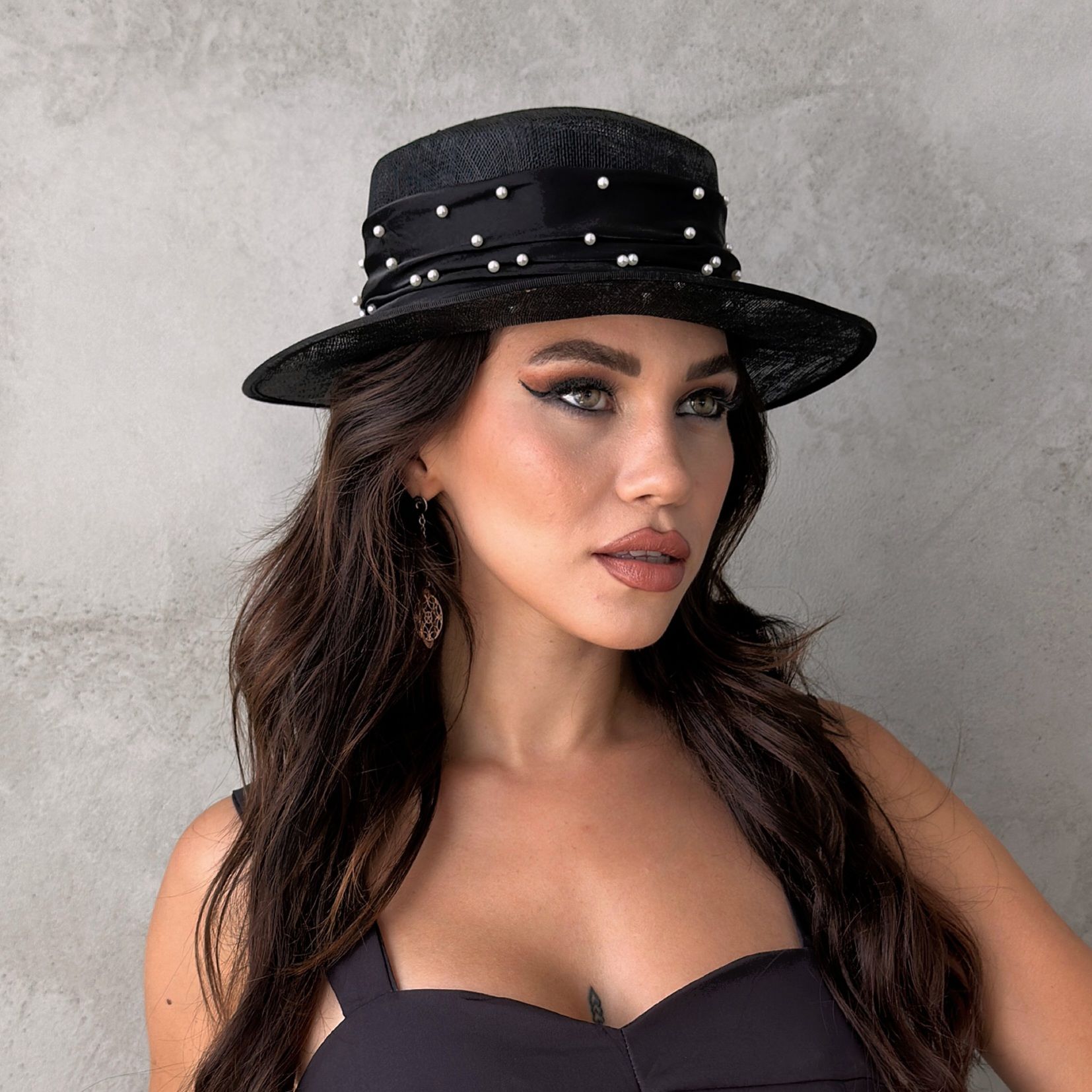 Belle Siyah Renk Elegan  Şapka 32 cm Özel Kutulu