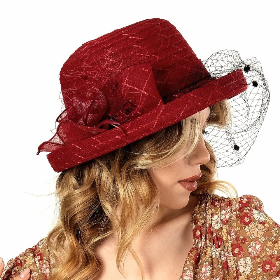 Elizabeth Koyu Kırmızı Renk Alternatifli Şapka 28 cm