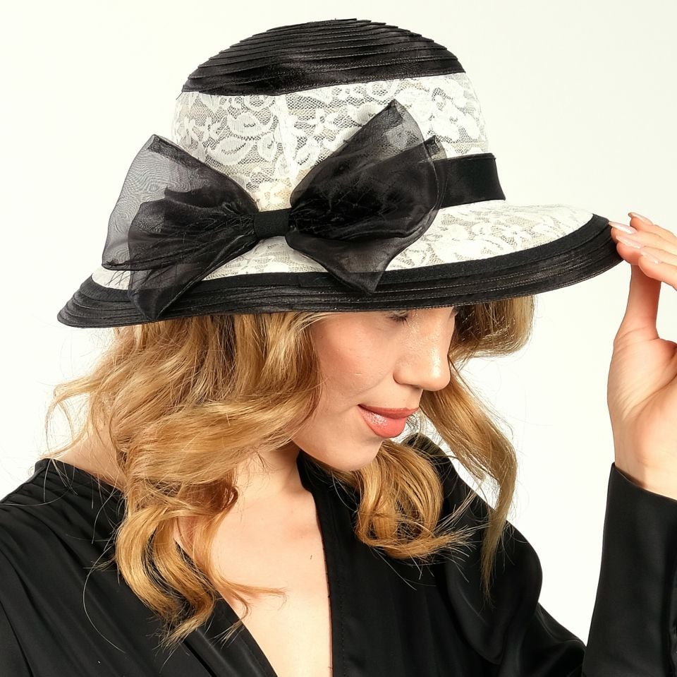 Beatrice Beyaz Siyah Renk Şapka 35 cm