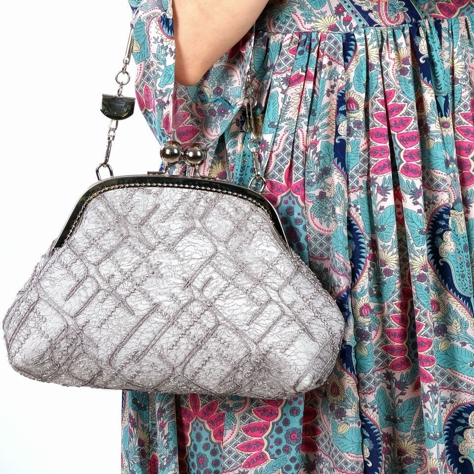 Topuz Model Gri Dantel Tasarım Çanta