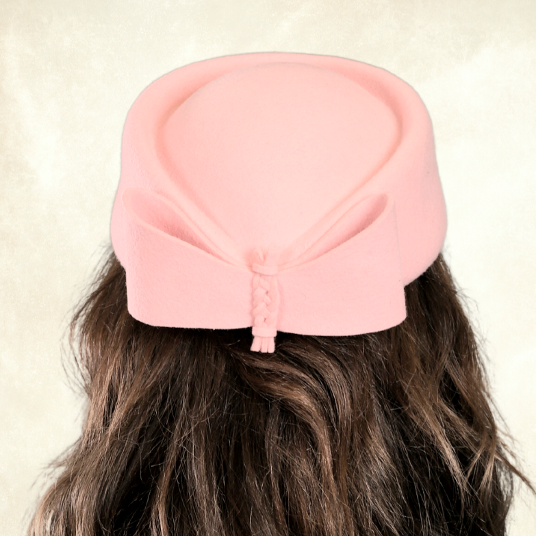 Catherine Pembe Renk Vualet Şapka