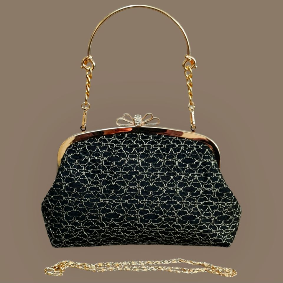 Fiyonk Model Siyah Gold Dantel Tasarım Çanta