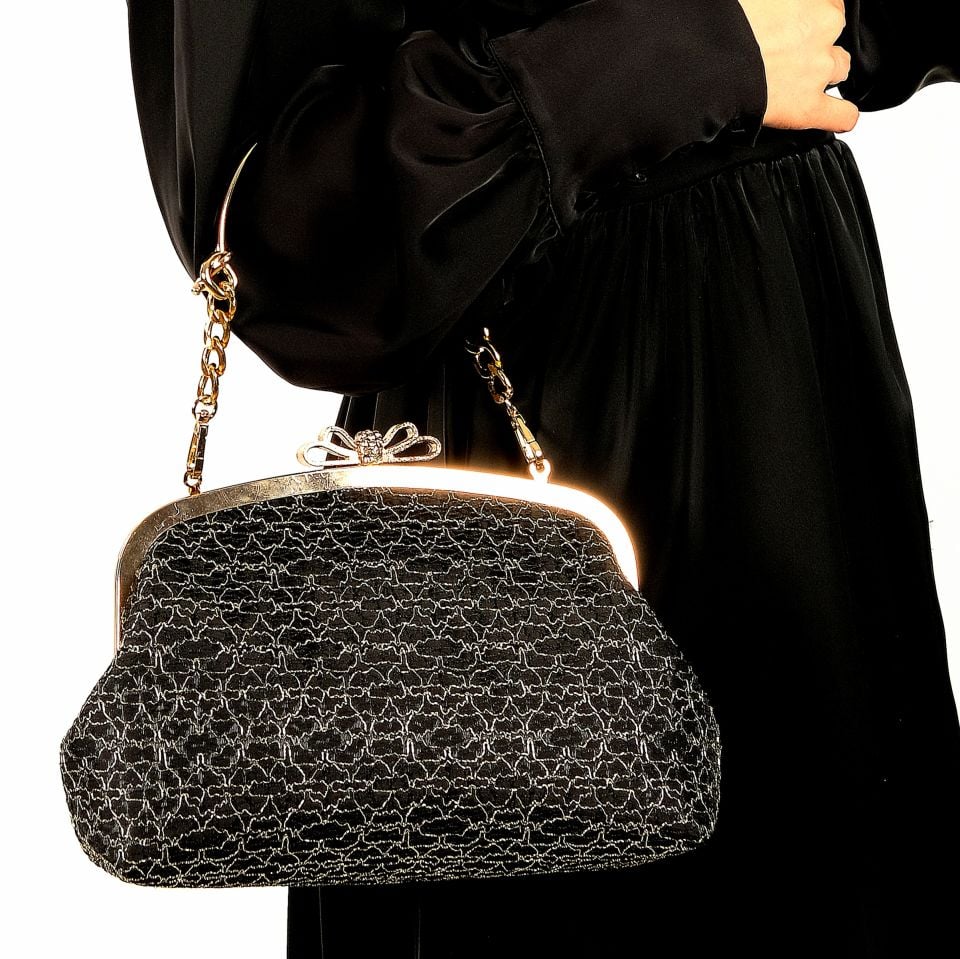 Fiyonk Model Siyah Gold Dantel Tasarım Çanta