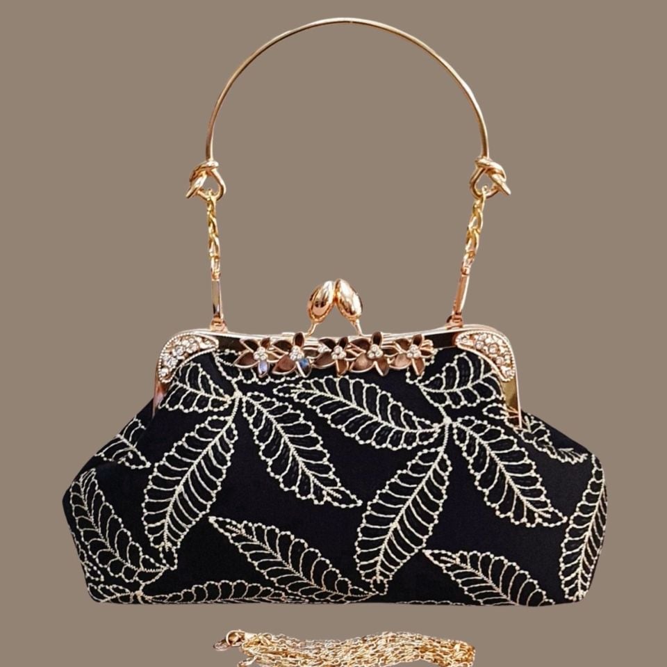 Çiçek Model Siyah Gold Renk Brode Tasarım Çanta