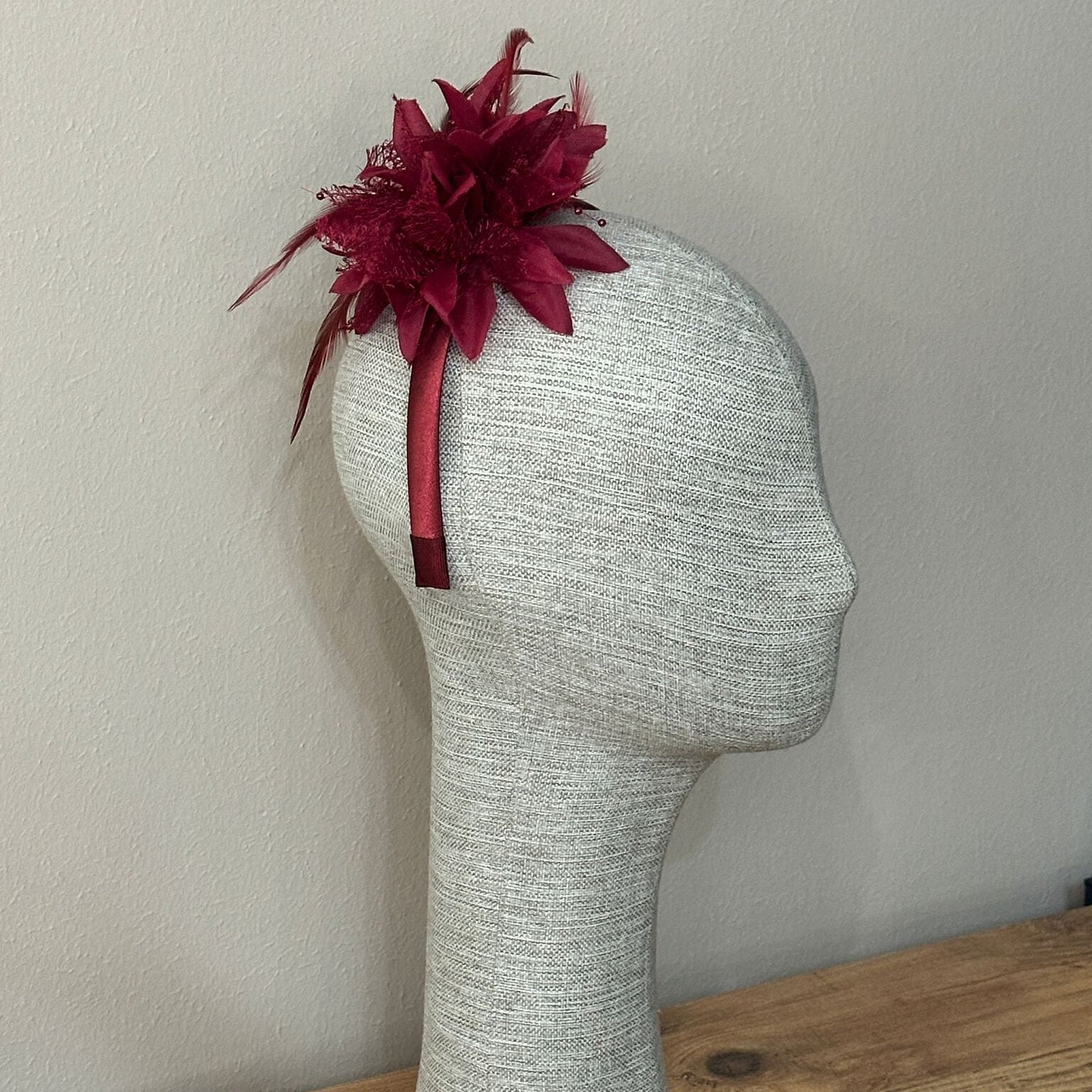 Luna Bordo Çocuk Taç