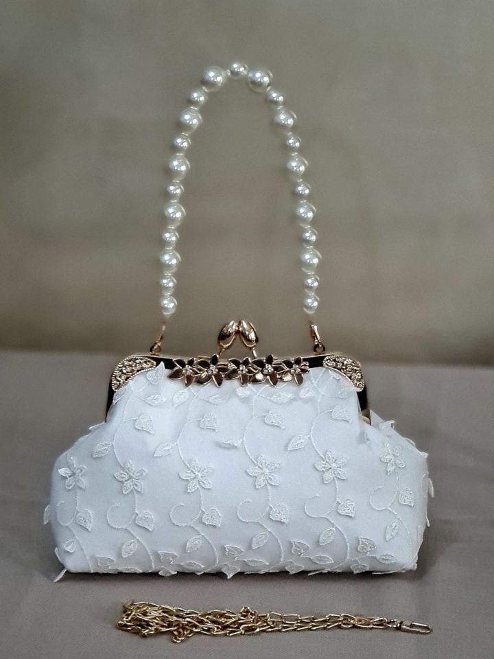 Çiçek Model Beyaz Dantel Tasarım Çanta