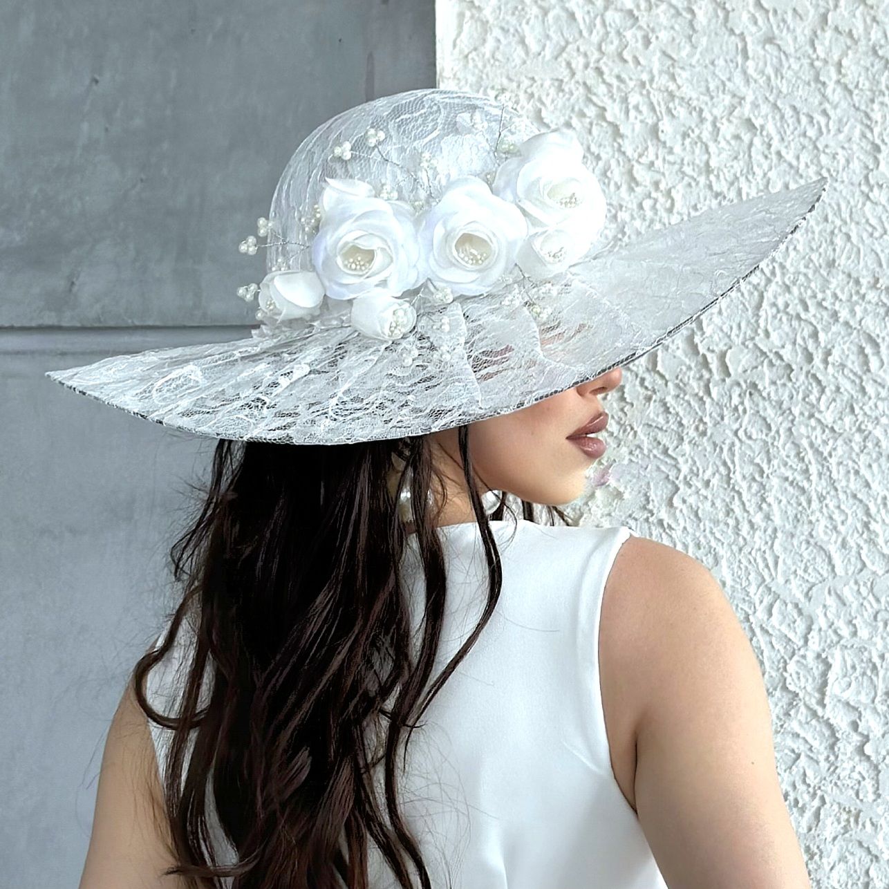 Jenny Beyaz Renk Dantel  Elegan Şapka 45 cm