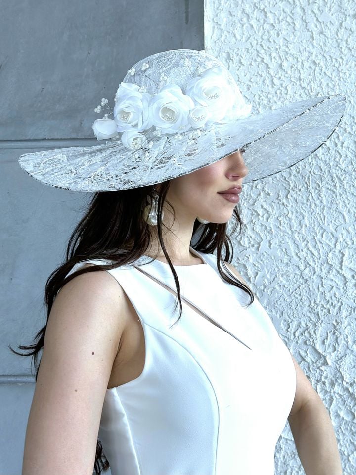 Jenny Beyaz Renk Dantel  Elegan Şapka 45 cm