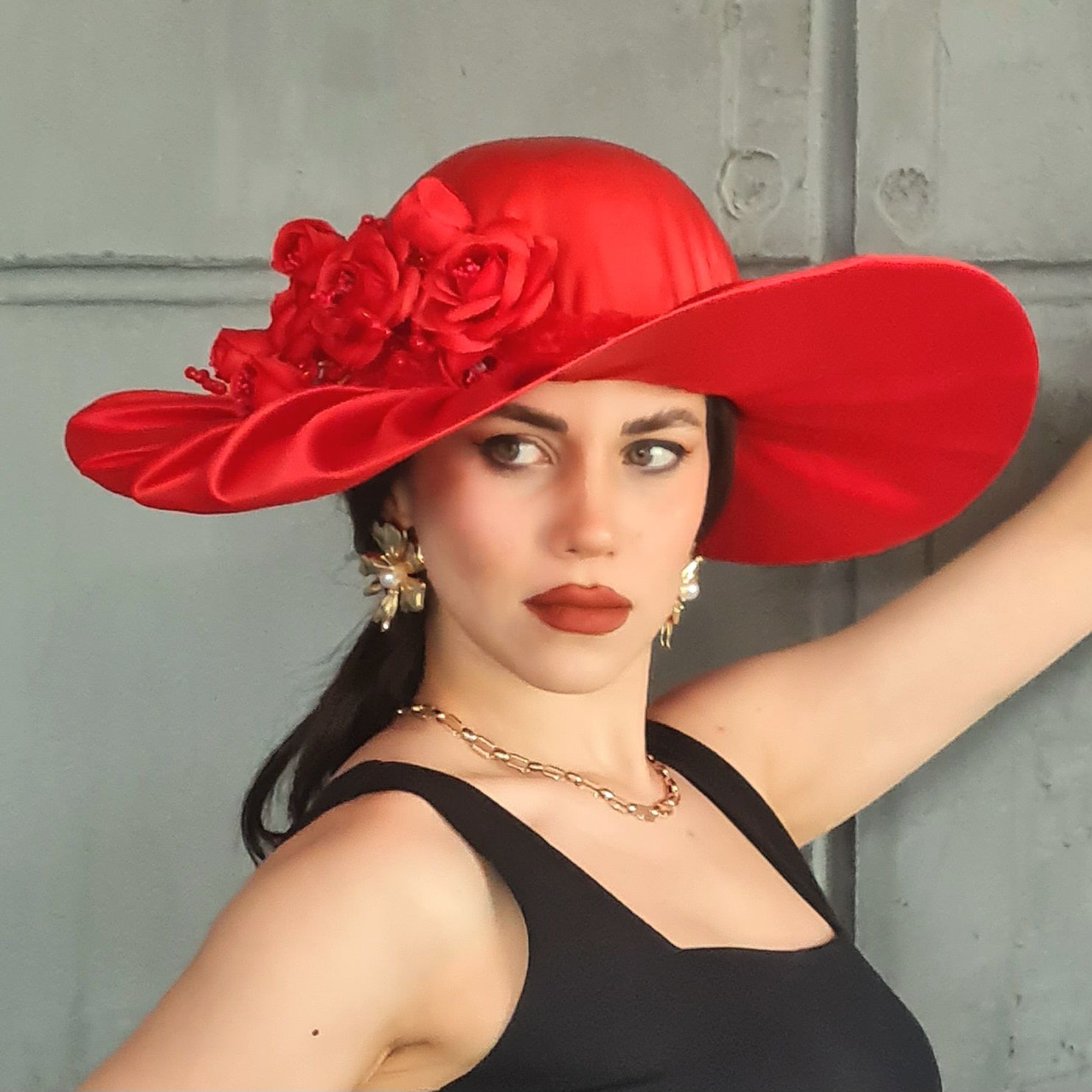 Jenny Kırmızı Renk Saten  Elegan Şapka 45 cm