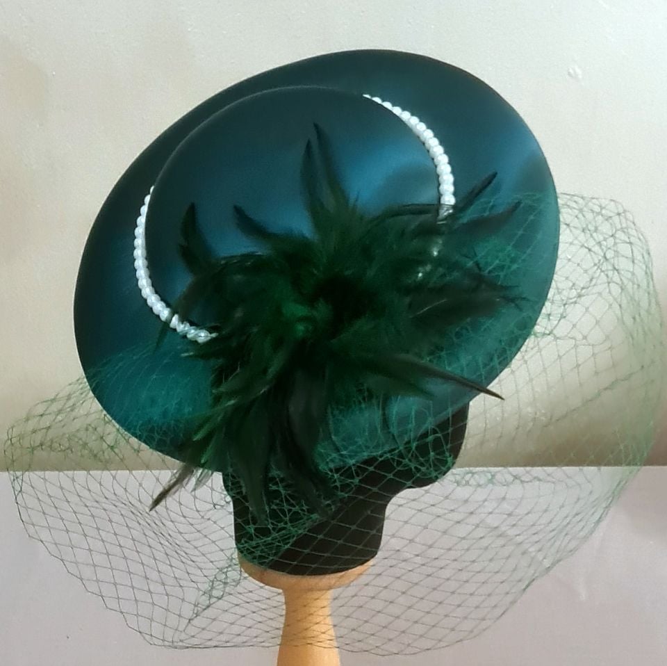 Annabel Yeşil Renk Vualet Şapka 30 cm
