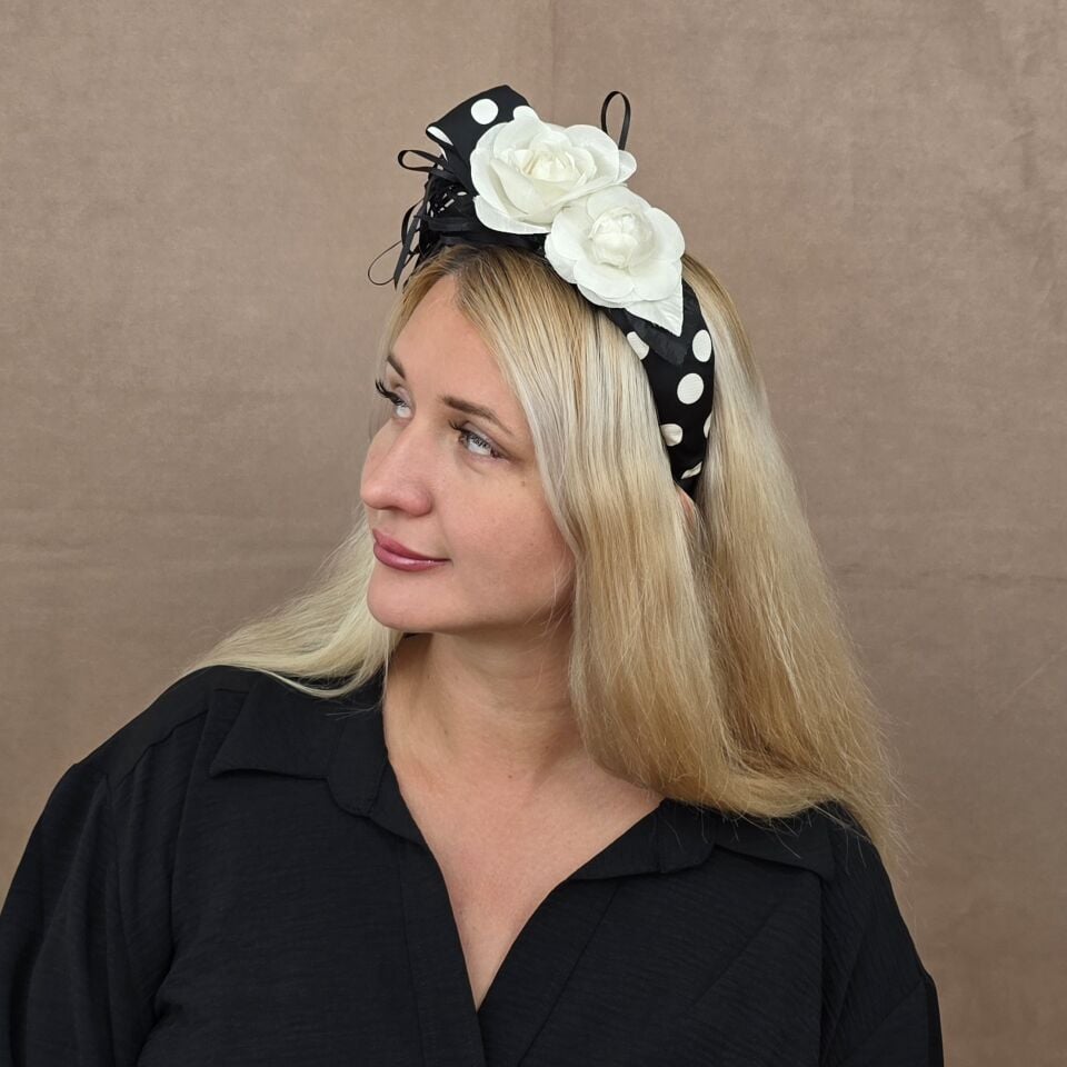 Mila Siyah Beyaz Renk Puantiyeli Aksesuarlı Taç