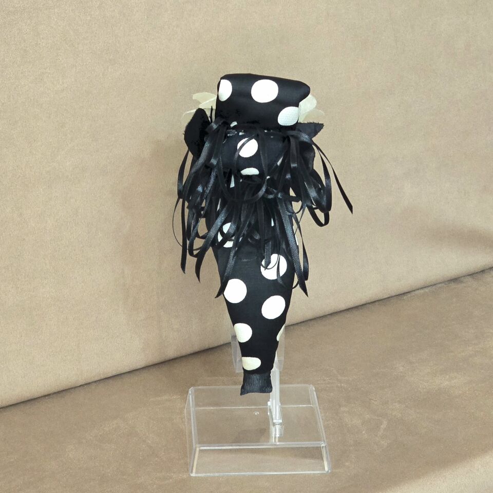 Mila Siyah Beyaz Renk Puantiyeli Aksesuarlı Taç