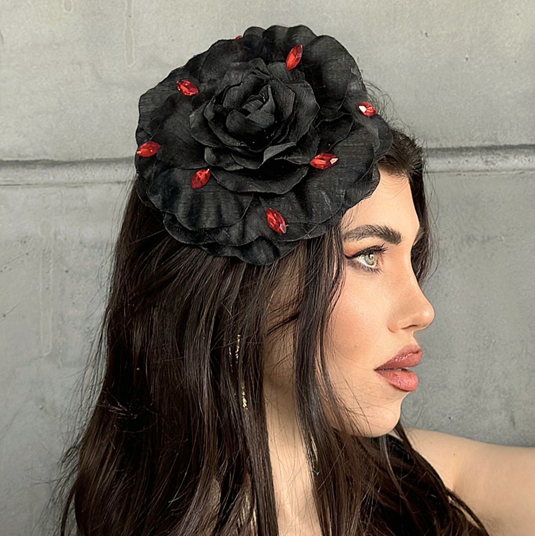 Mila Siyah Kırmızı Renk Saten  Taç