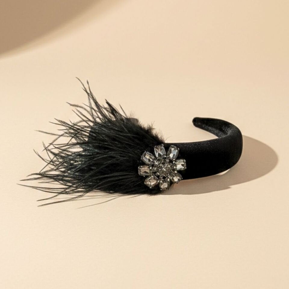 Mila Siyah Kadife Taç