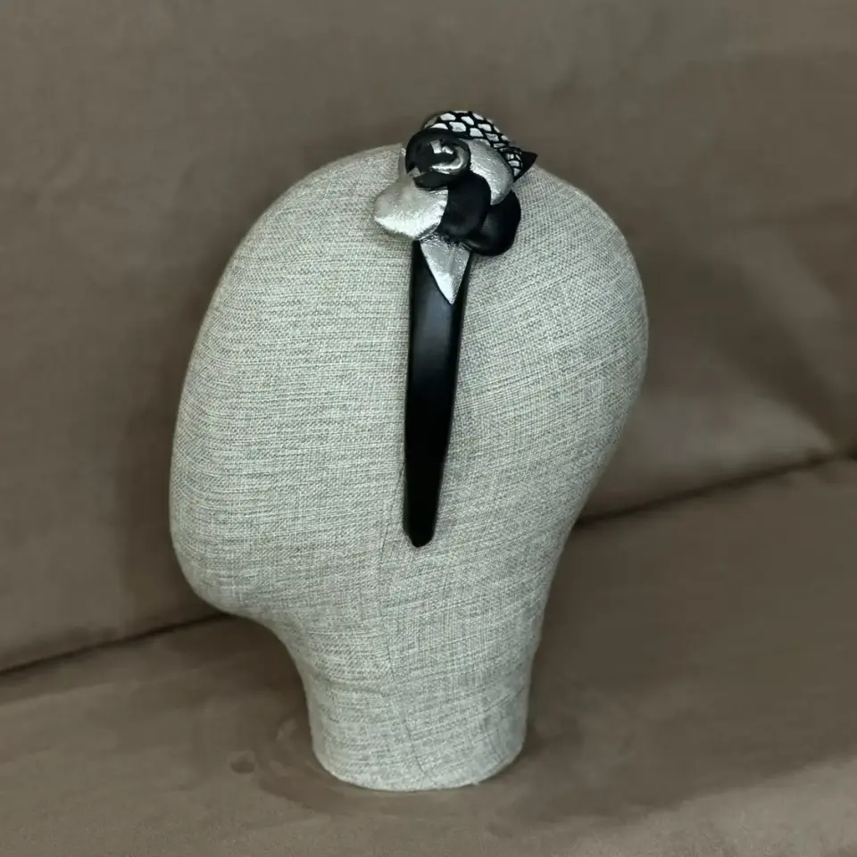 Mila Siyah Renk Taç  Aksesuarlı