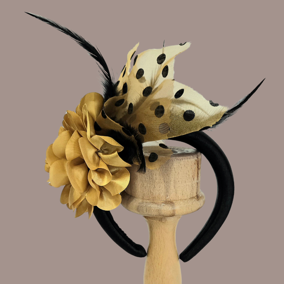 Mila  Siyah Gold  Renk Taç