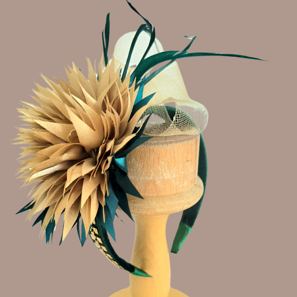 Mila  Yeşil Renk  Kadife Taç