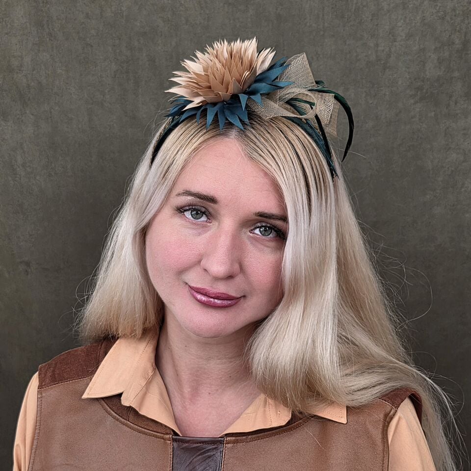 Mila  Yeşil Renk  Kadife Taç