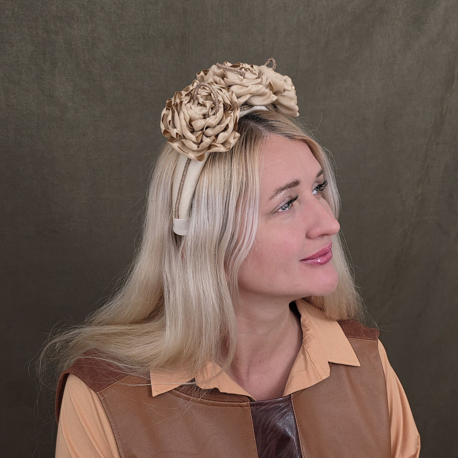 Mila Şampanya Renk Saten  Taç