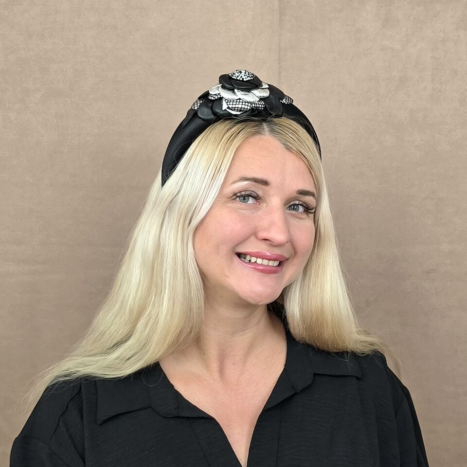 Mila Siyah Gümüş  Renk Taç