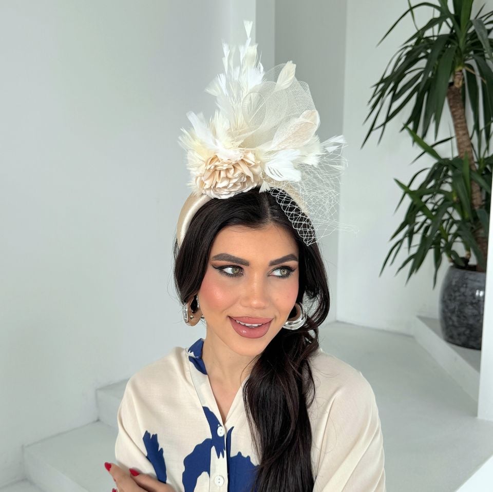 Mila Krem Saten Taç