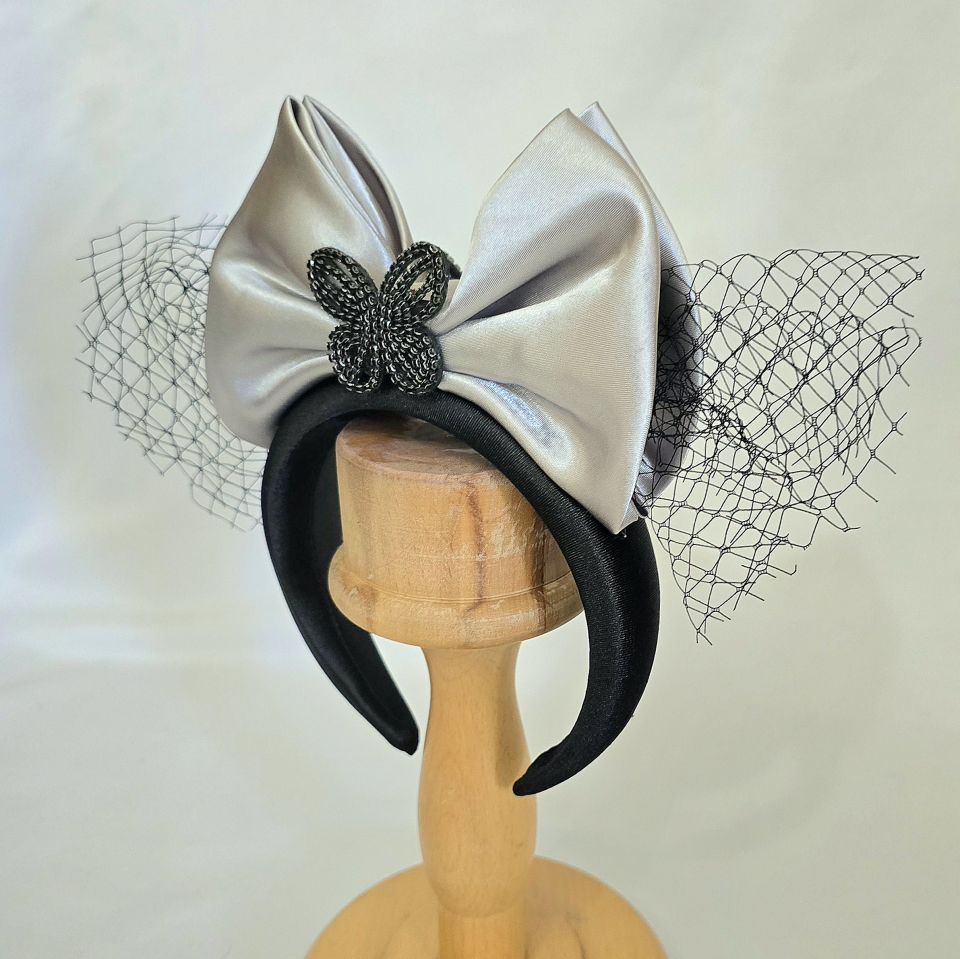 Mila Siyah Gümüş Renk Taç