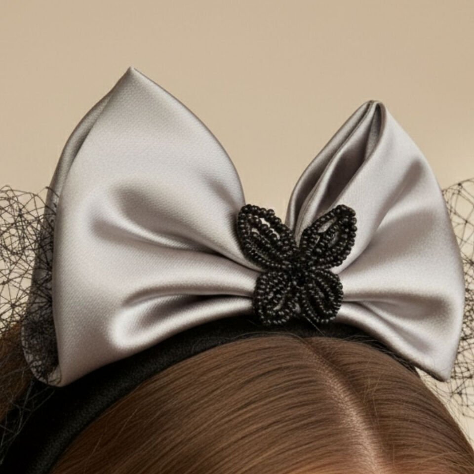 Mila Siyah Gümüş Renk Taç