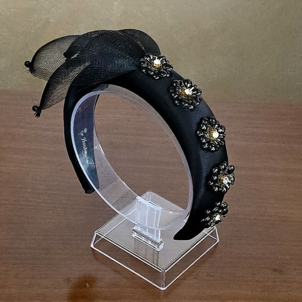 Mila Siyah  Renk  Saten Taç