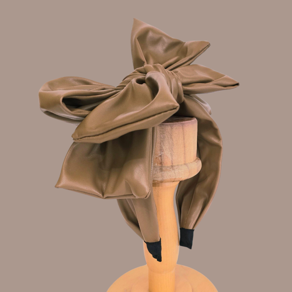 Mila Camel Renk Suni Deri Taç