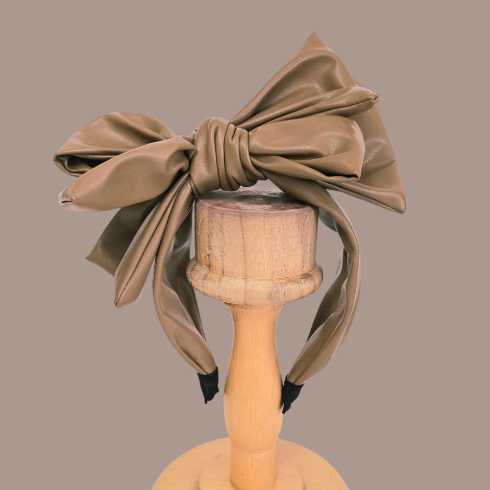 Mila Camel Renk Suni Deri Taç