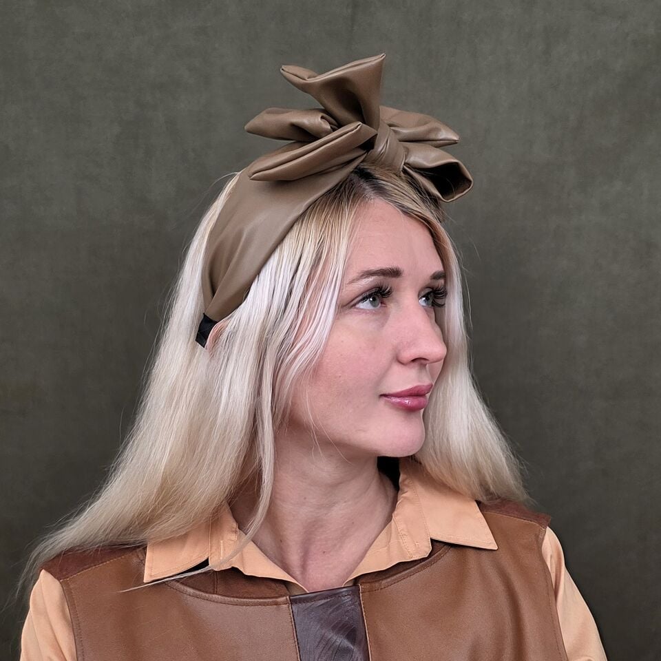 Mila Camel Renk Suni Deri Taç