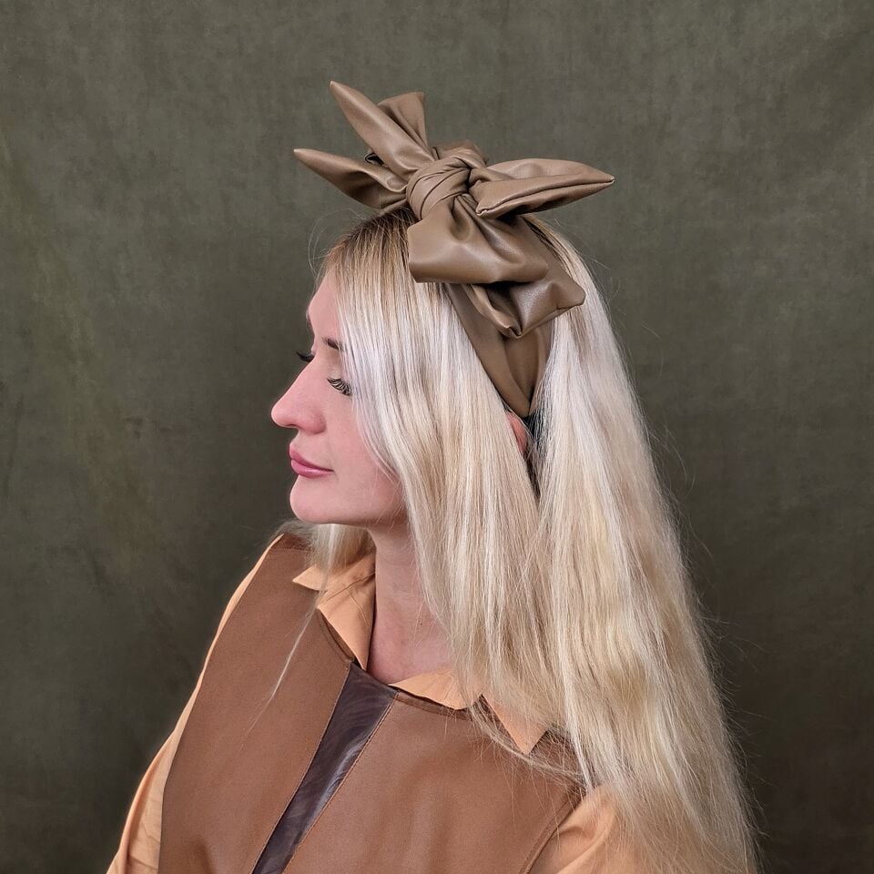 Mila Camel Renk Suni Deri Taç